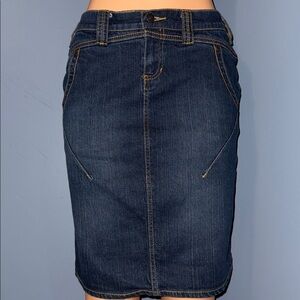 Daisy Fuentes Denim Pencil Skirt - Size 4